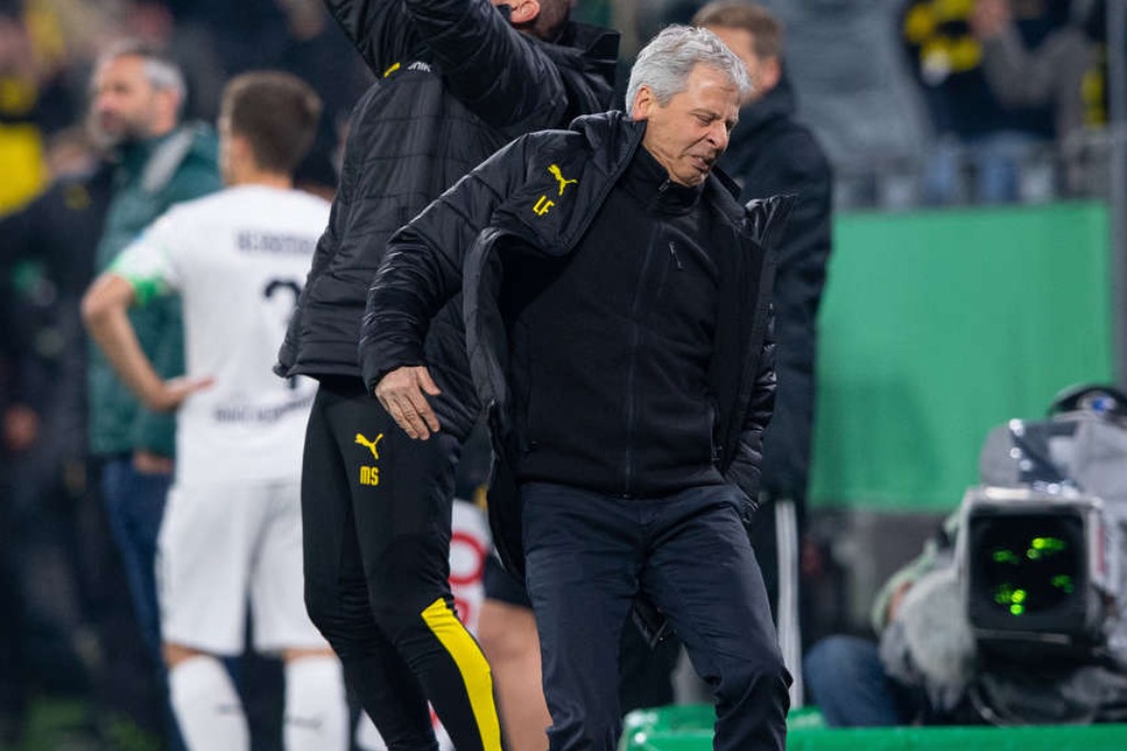 Gara gara selebrasi gol, pelatih Dortmund kembali cedera