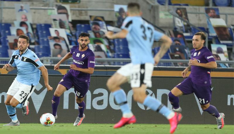 Lazio yang menang atas Fiorentina tetus membuntuti Juventus