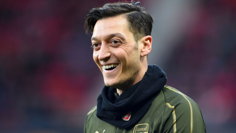 Oezil Ucapkan Selamat kepada Arsenal lewat Media Sosial