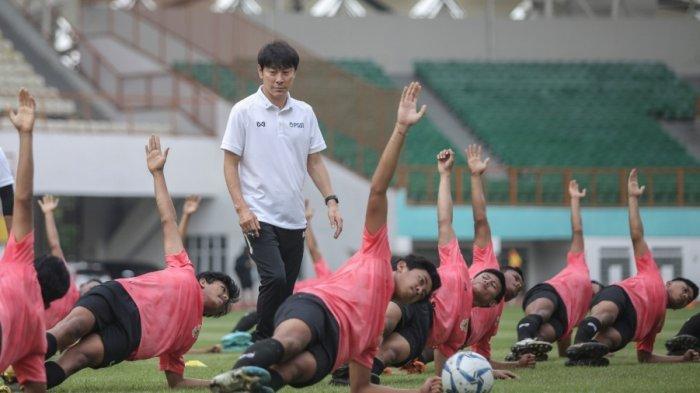 Shin Tae Yong Lanjut Ke Dua Kota Ini Jika Piala AFC U-19 Batal Di Gelar